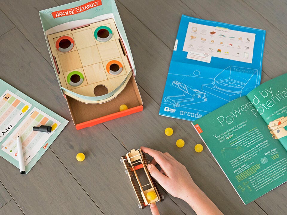 KiwiCo Arcade Catapult Building Kit and Game